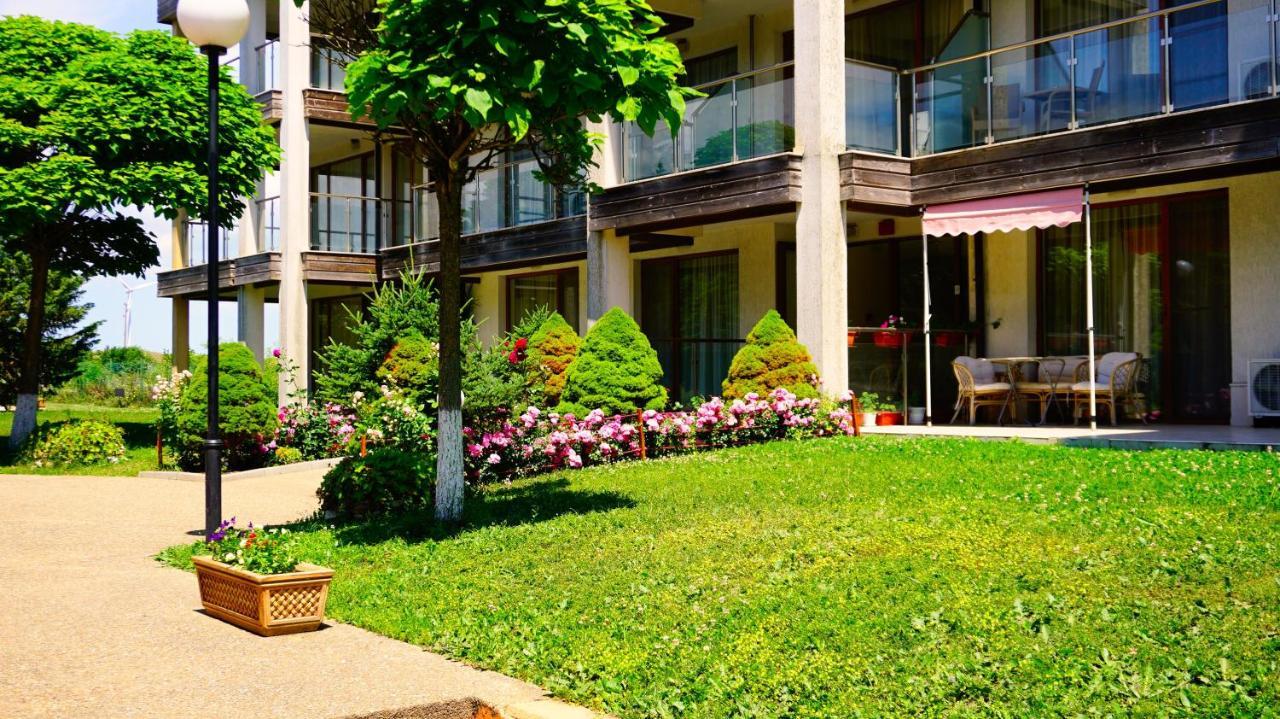 Морски Апартаменти Джулай Морнинг - July Morning Sea View Apartments カヴァルナ エクステリア 写真