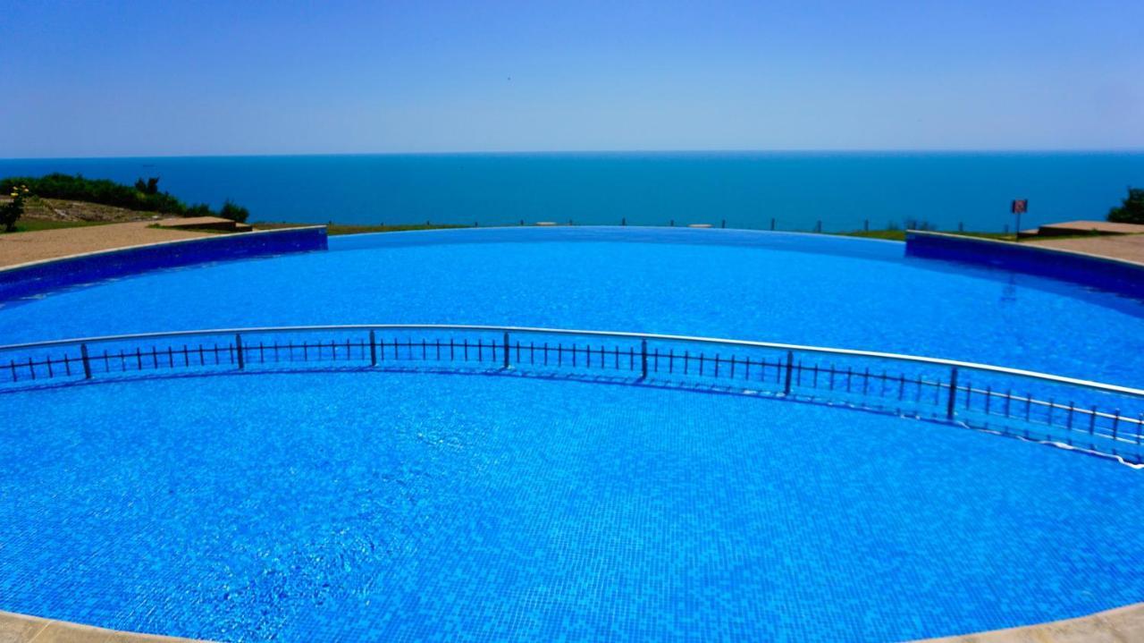 Морски Апартаменти Джулай Морнинг - July Morning Sea View Apartments カヴァルナ エクステリア 写真