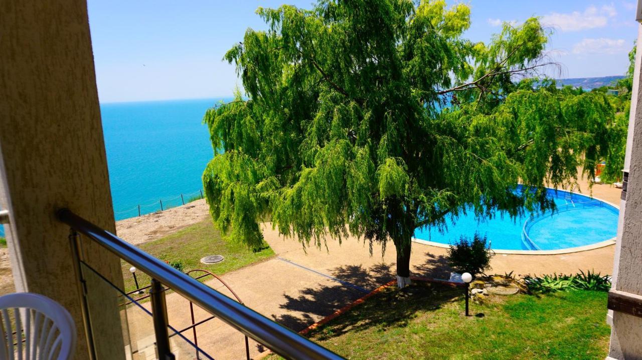 Морски Апартаменти Джулай Морнинг - July Morning Sea View Apartments カヴァルナ エクステリア 写真