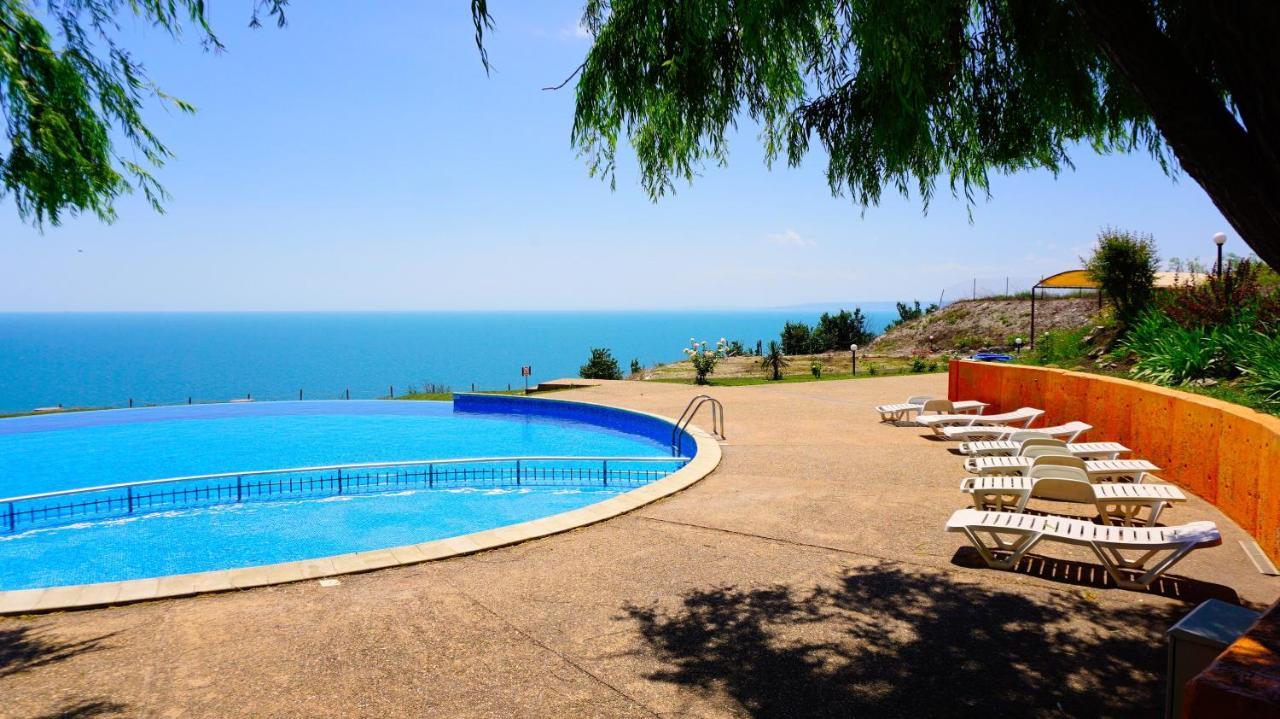 Морски Апартаменти Джулай Морнинг - July Morning Sea View Apartments カヴァルナ エクステリア 写真