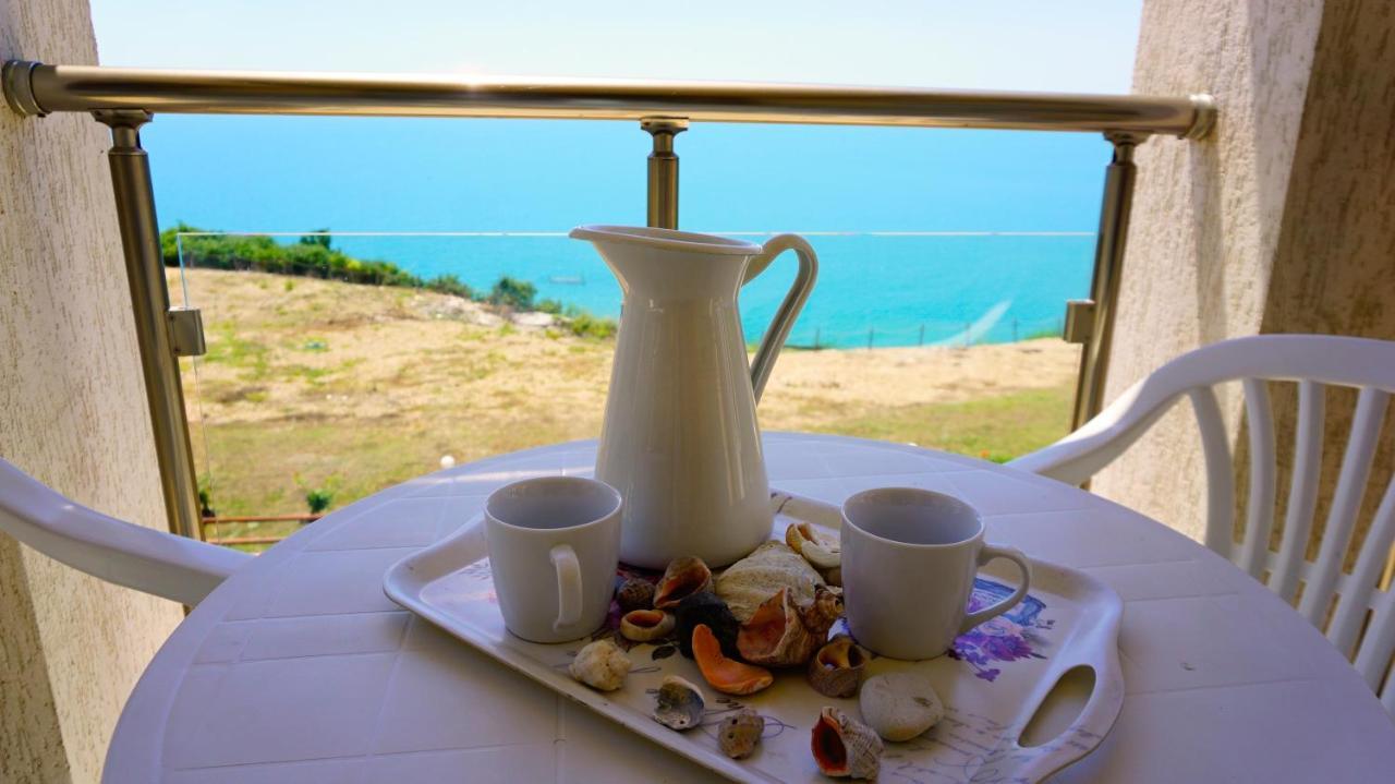 Морски Апартаменти Джулай Морнинг - July Morning Sea View Apartments カヴァルナ エクステリア 写真
