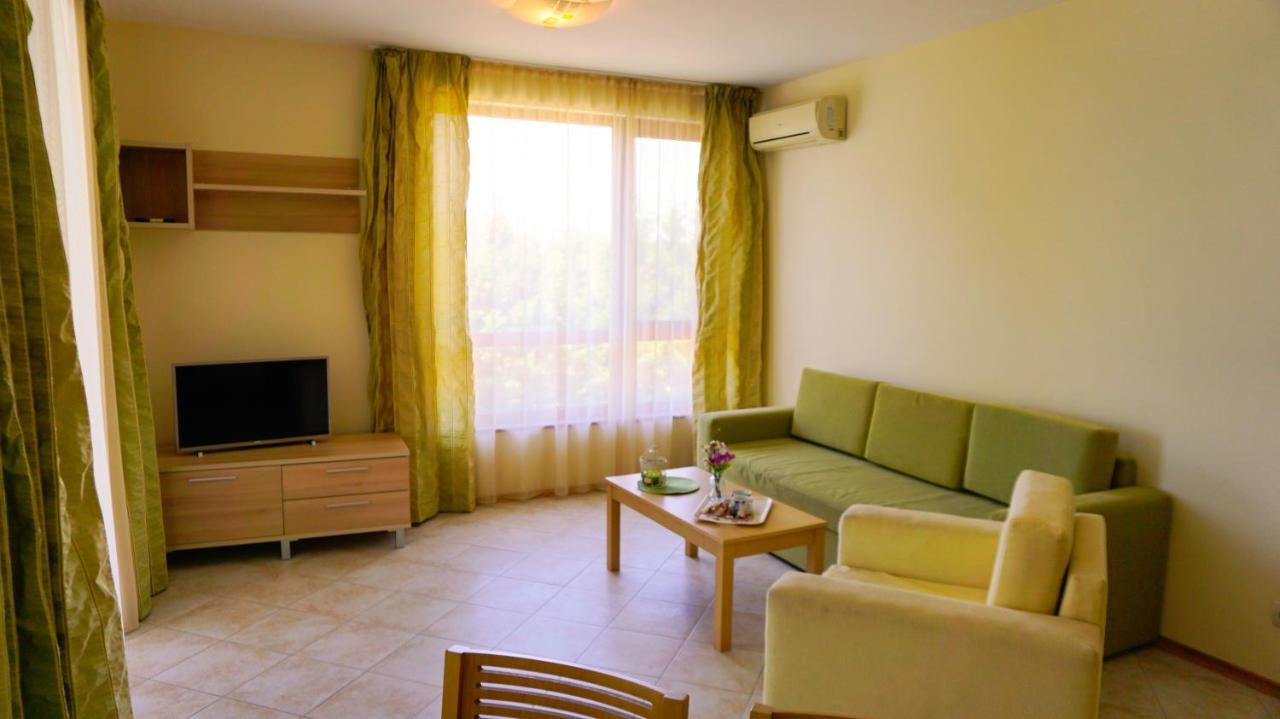 Морски Апартаменти Джулай Морнинг - July Morning Sea View Apartments カヴァルナ エクステリア 写真