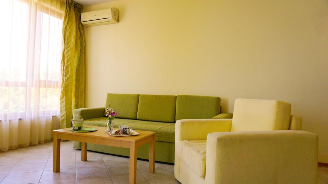 Морски Апартаменти Джулай Морнинг - July Morning Sea View Apartments カヴァルナ エクステリア 写真