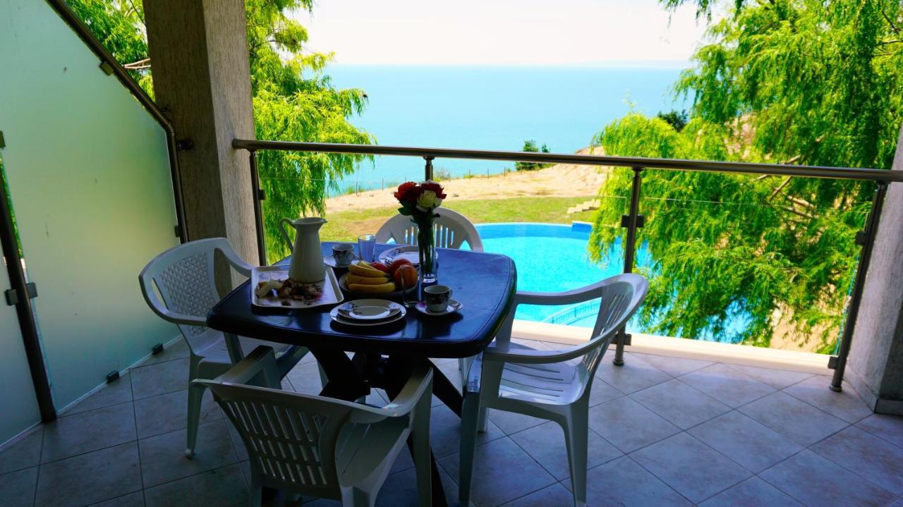 Морски Апартаменти Джулай Морнинг - July Morning Sea View Apartments カヴァルナ エクステリア 写真
