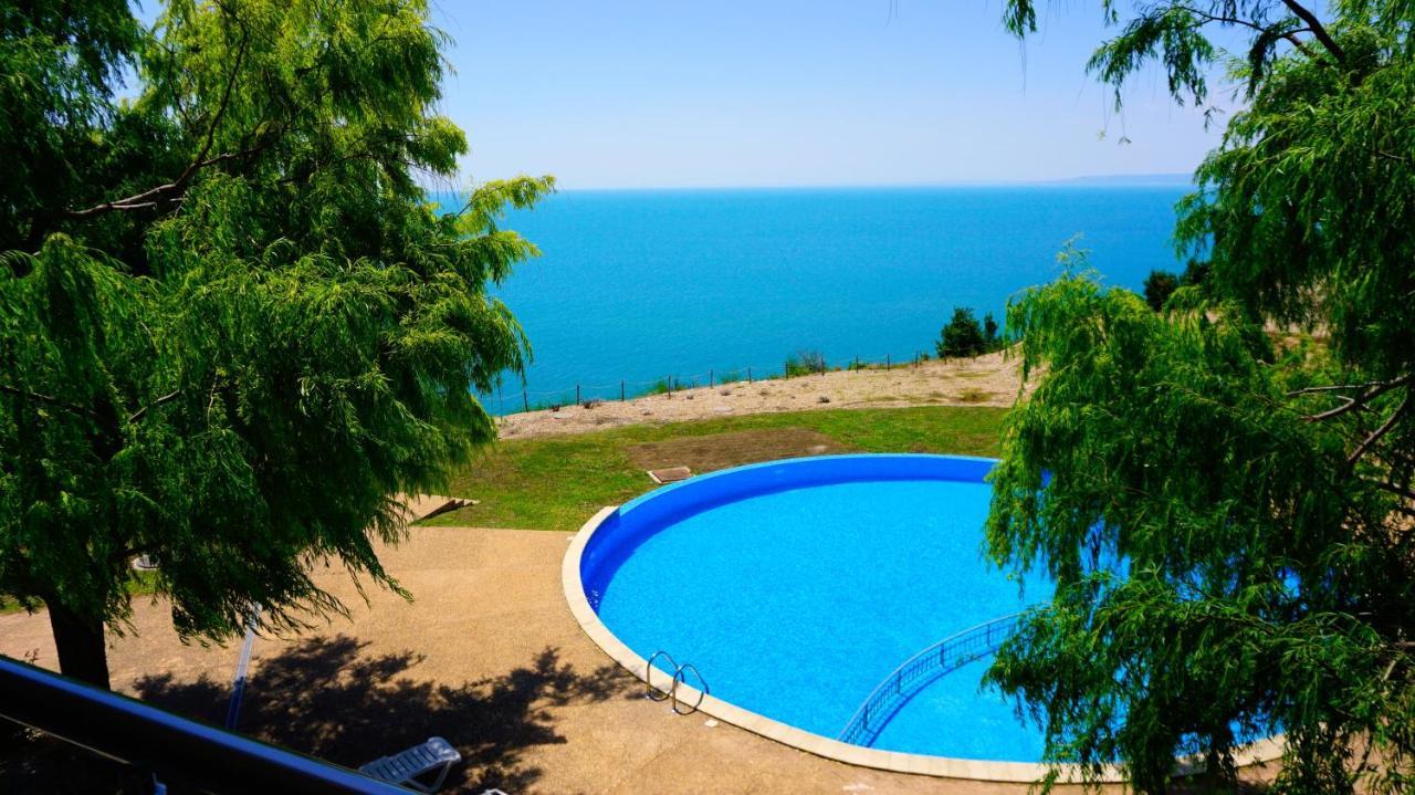 Морски Апартаменти Джулай Морнинг - July Morning Sea View Apartments カヴァルナ エクステリア 写真